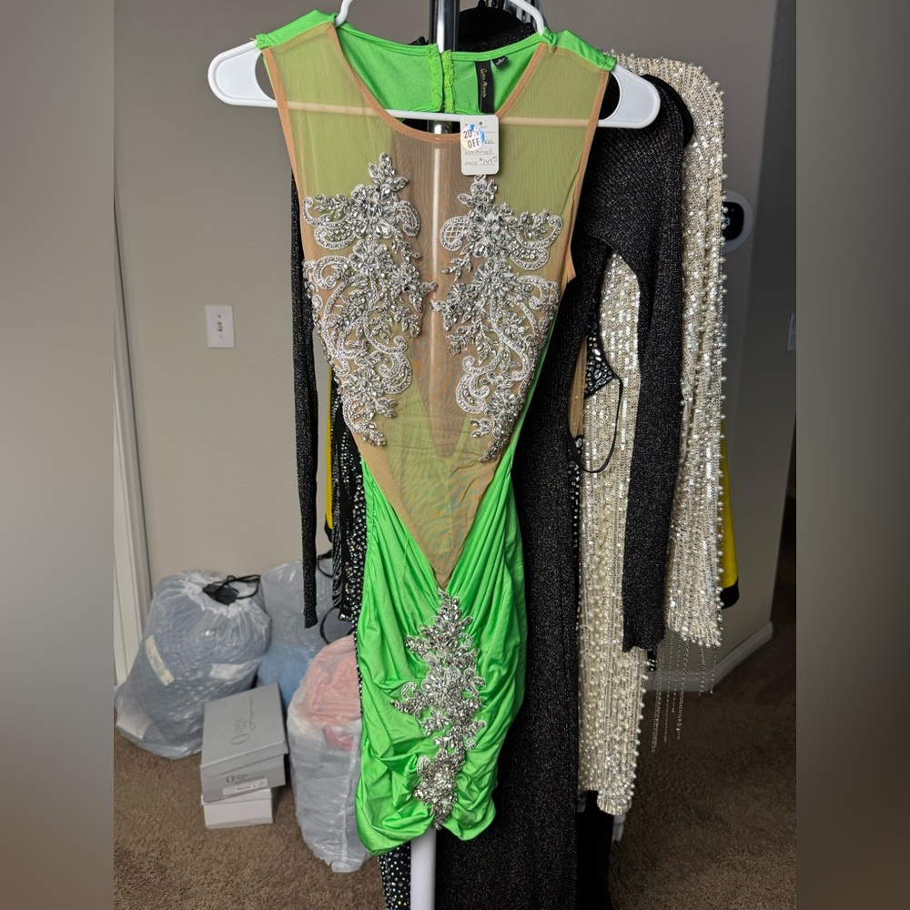 Awesome green dress with precious stones